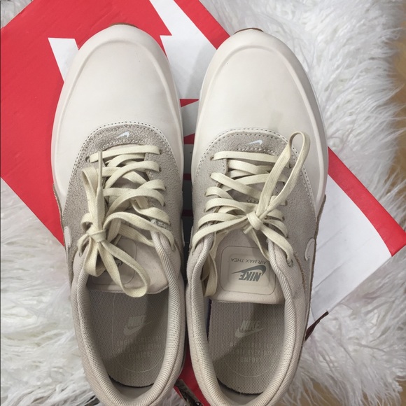 Like New Limited Edition Nike Air Max Thea - Picture 2 of 4